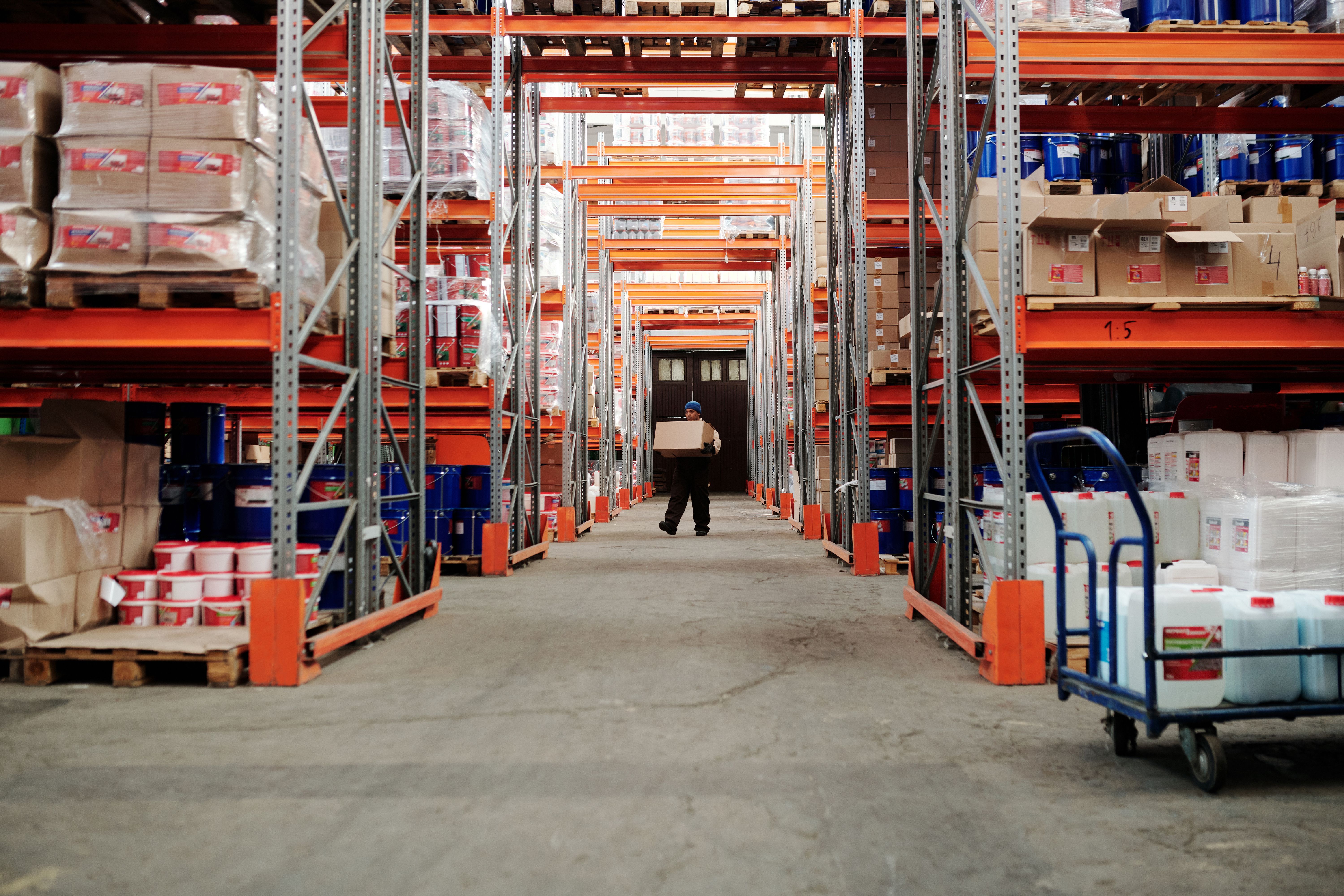 Warehouse shelving and fulfillment floor
